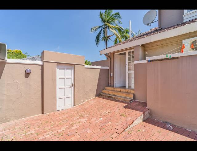 3 BEDROOM FLAT RENTED IN MORNINGSIDE